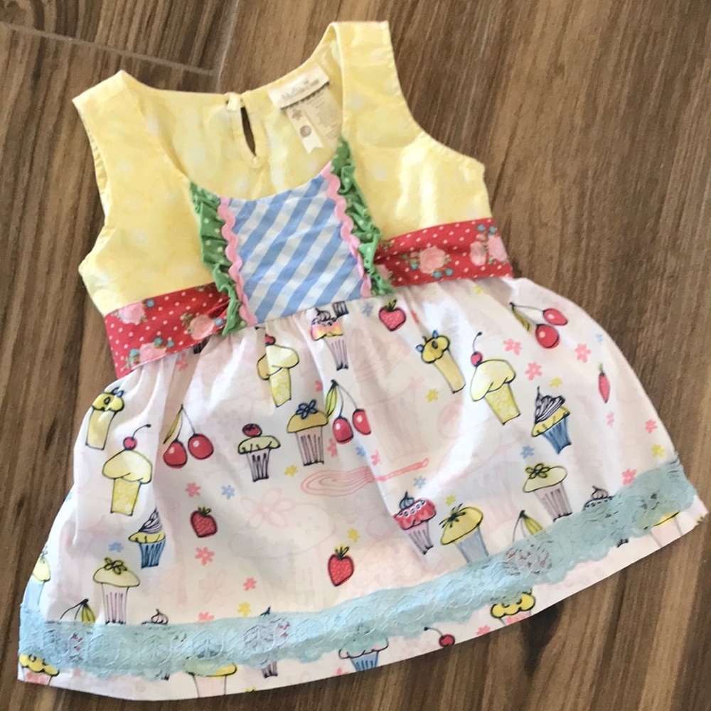 Matilda Jane cupcake top